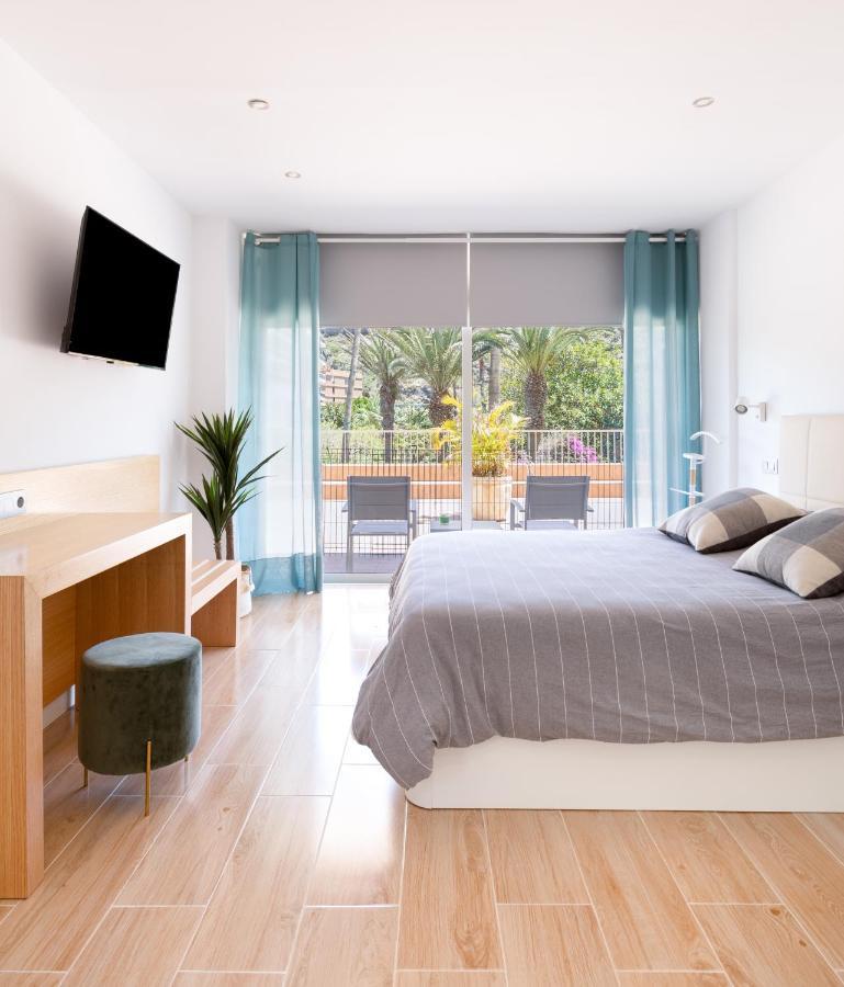 Palmeras Playa Studio: pools, beach, sun&shore Puerto de la Cruz  Bagian luar foto